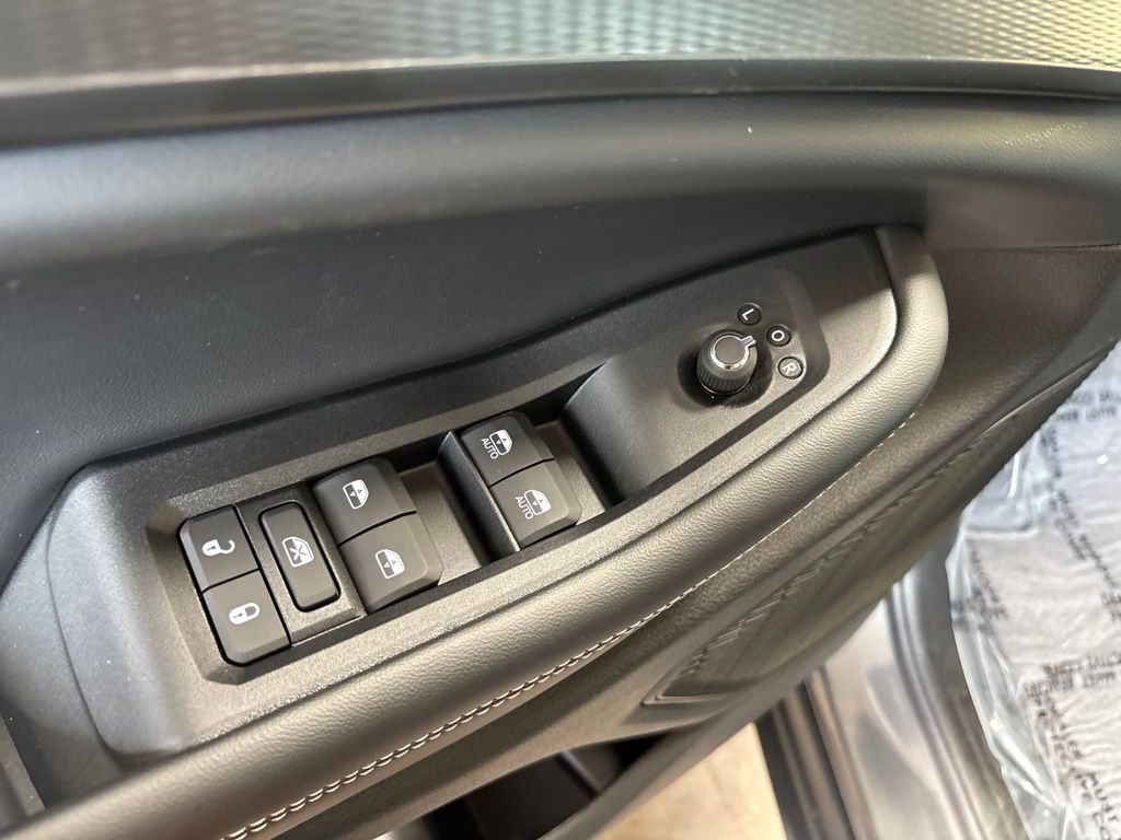 Thumbnail: 2026 Jeep Grand Cherokee - 20
