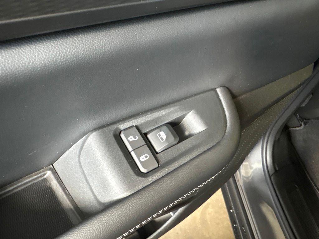 Thumbnail: 2026 Jeep Grand Cherokee - 34