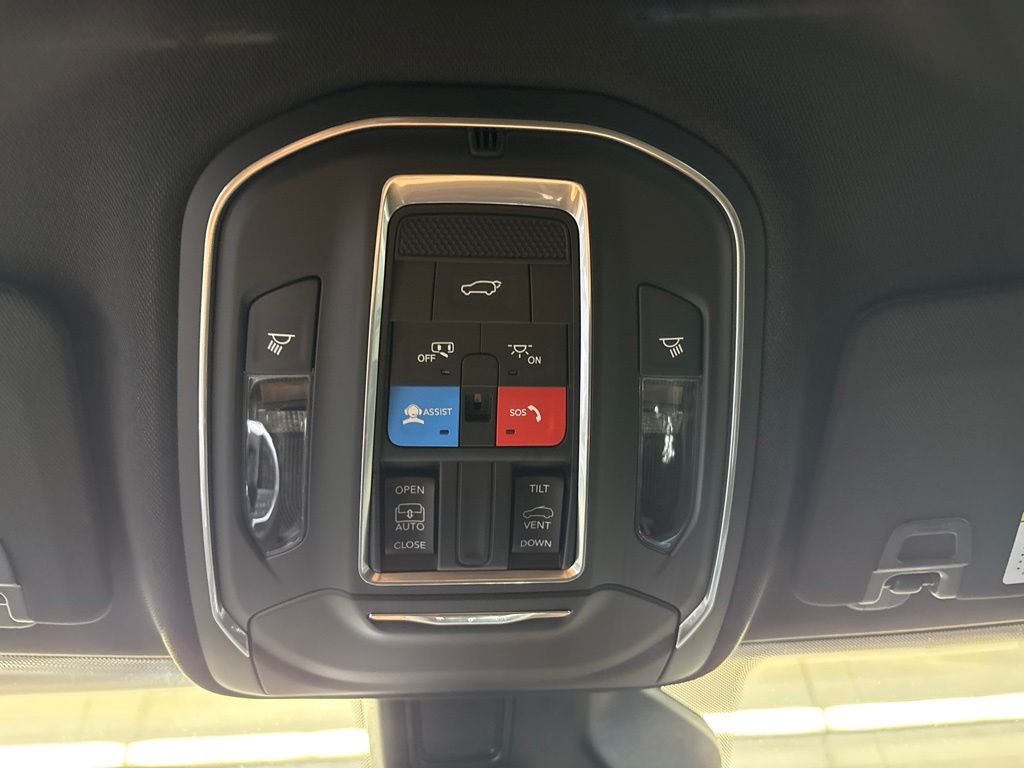 Thumbnail: 2026 Jeep Grand Cherokee - 31