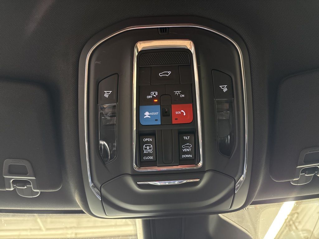 Thumbnail: 2023 Jeep Grand Cherokee - 28