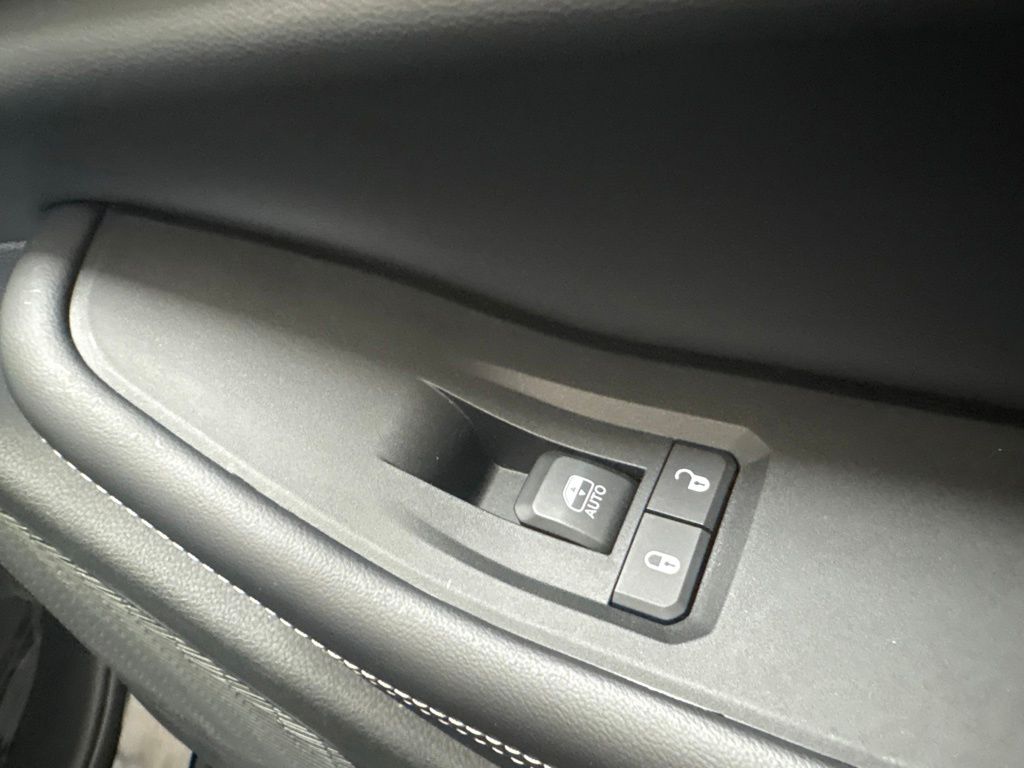 Thumbnail: 2025 Jeep Grand Cherokee - 42