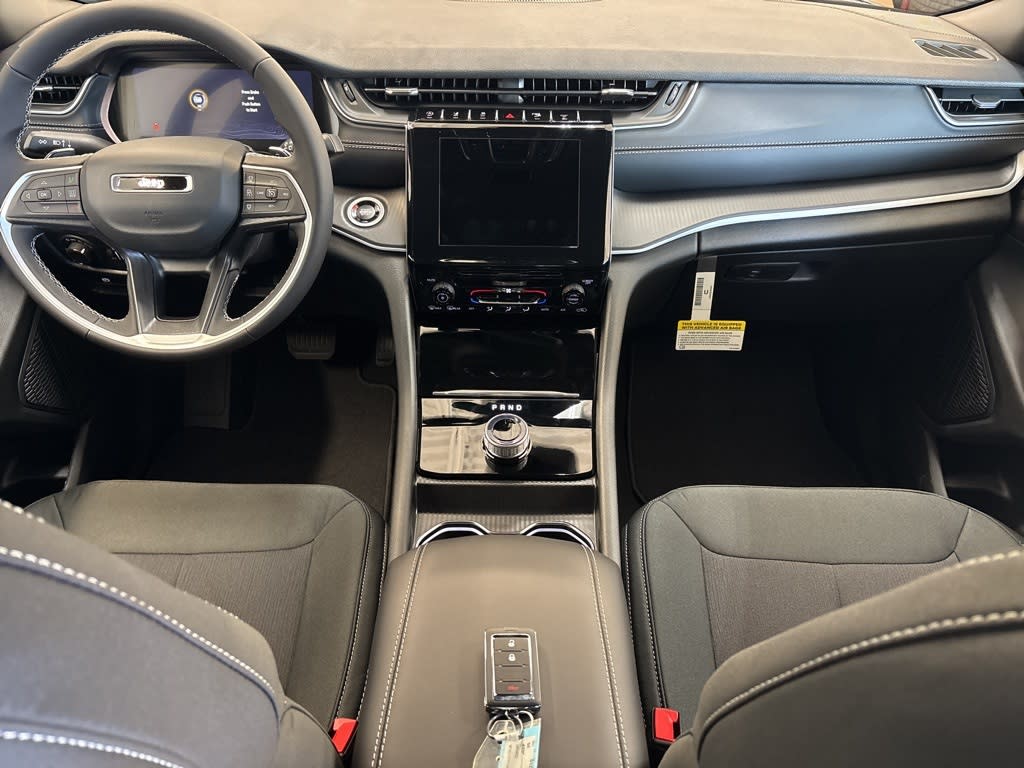 Thumbnail: 2025 Jeep Grand Cherokee - 11