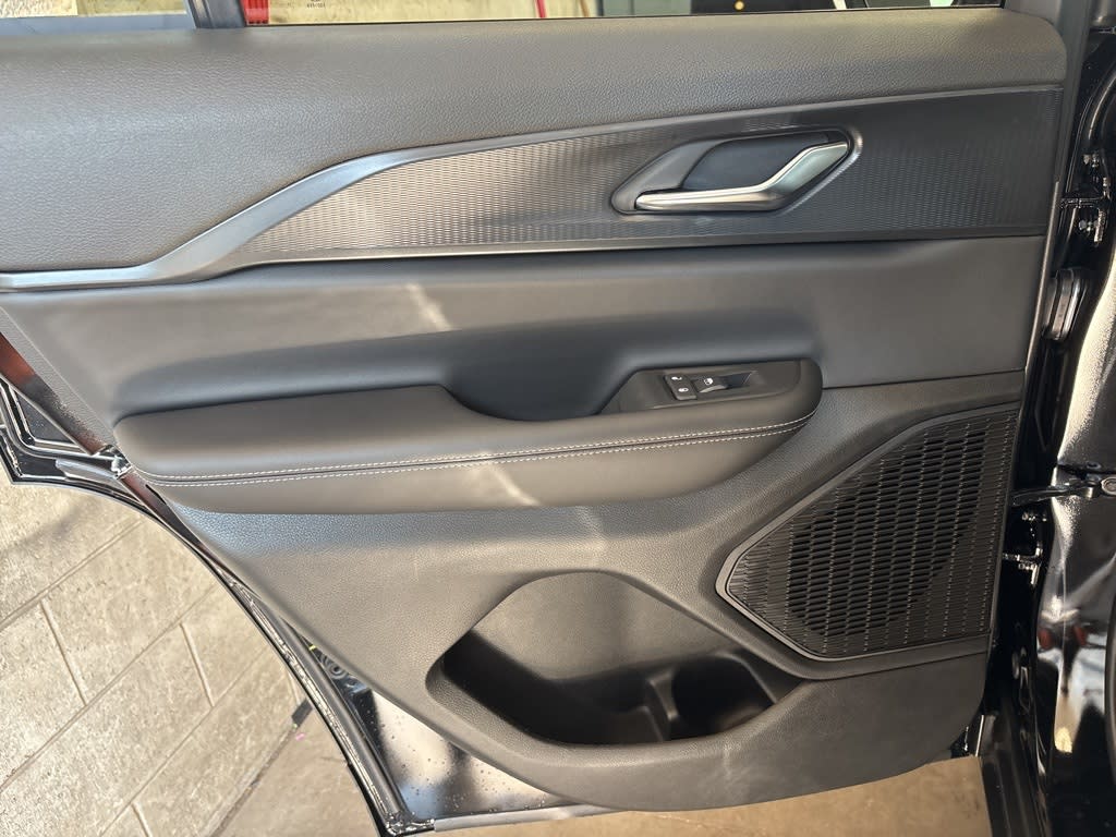 Thumbnail: 2025 Jeep Grand Cherokee - 24