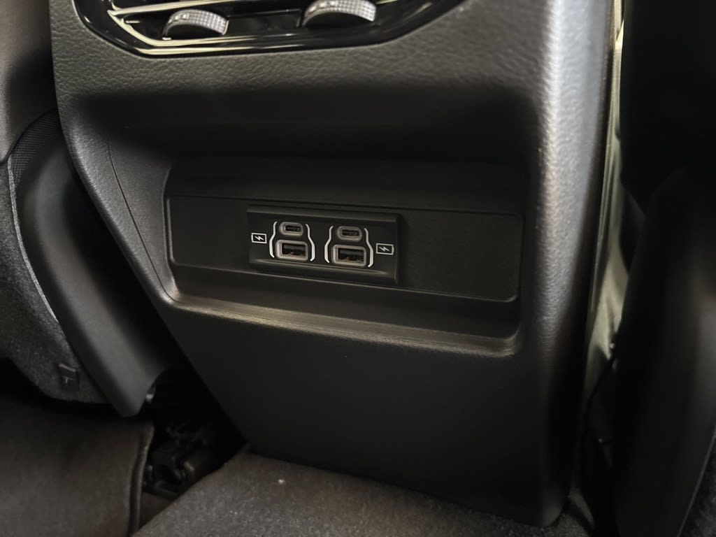 Thumbnail: 2025 Jeep Grand Cherokee - 32