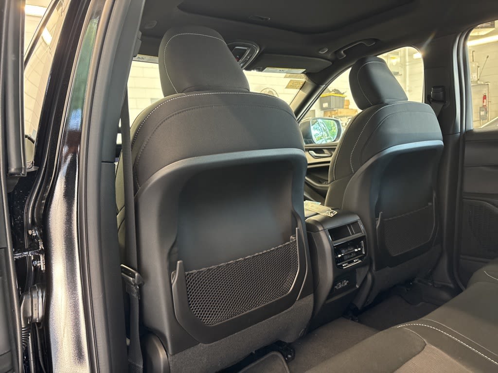 Thumbnail: 2025 Jeep Grand Cherokee - 9