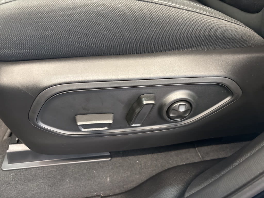 Thumbnail: 2025 Jeep Grand Cherokee - 20