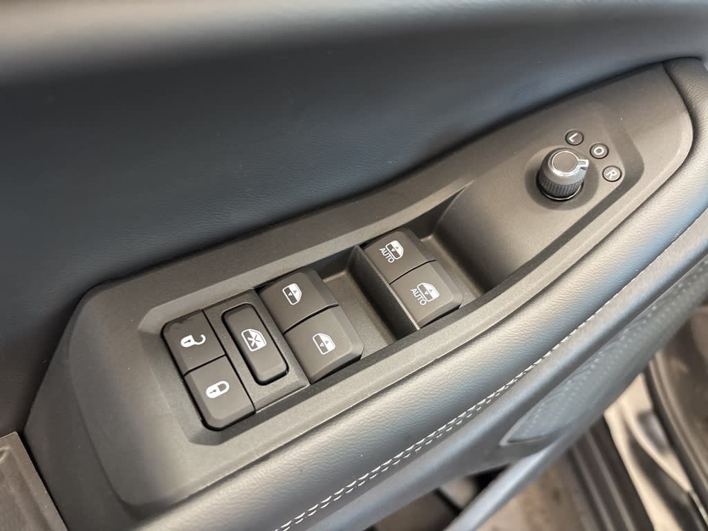 Thumbnail: 2025 Jeep Grand Cherokee - 17