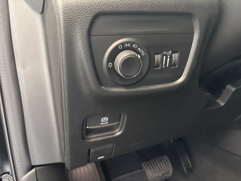 Thumbnail: 2025 Jeep Grand Cherokee - 18