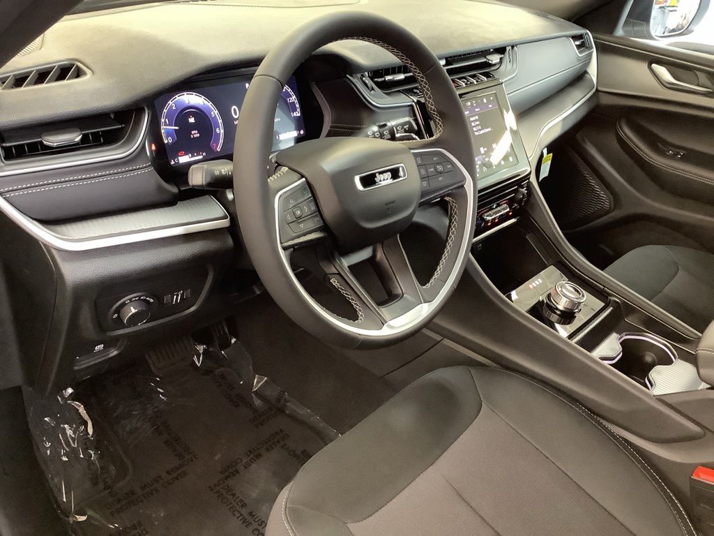 Thumbnail: 2026 Jeep Grand Cherokee - 2