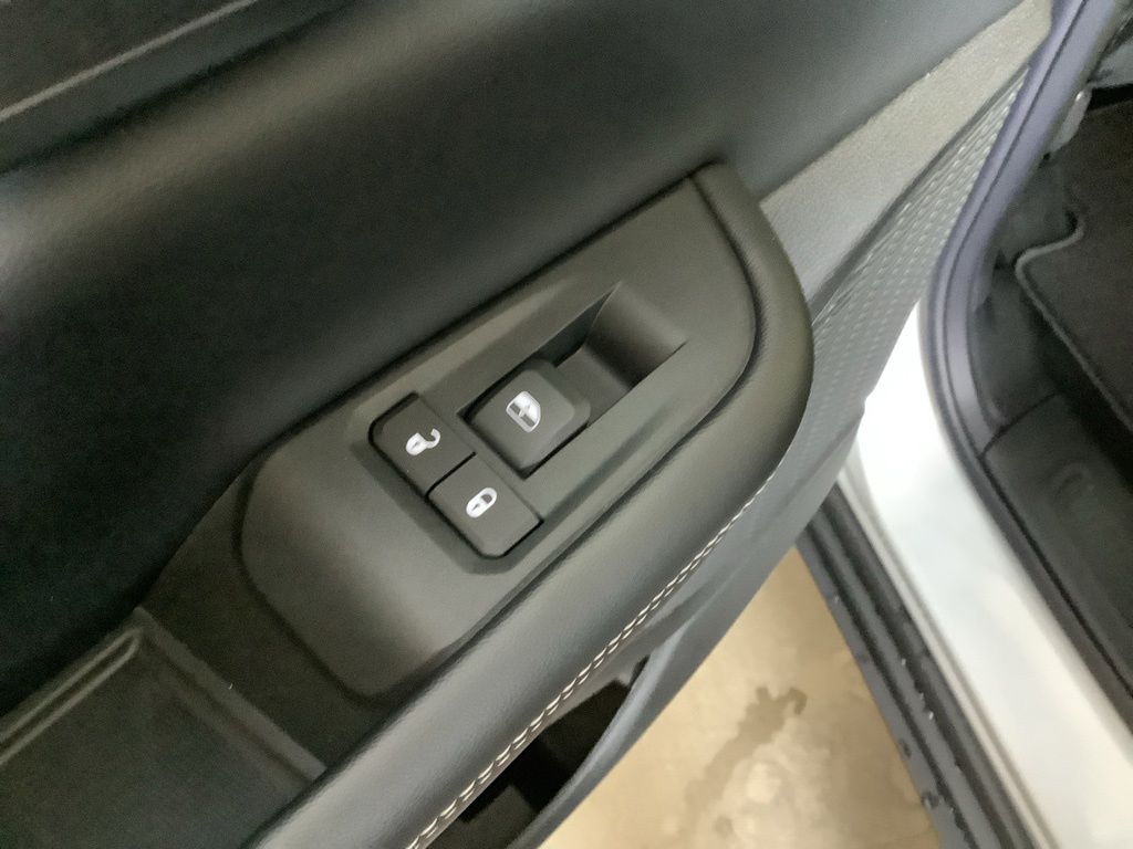 Thumbnail: 2026 Jeep Grand Cherokee - 26