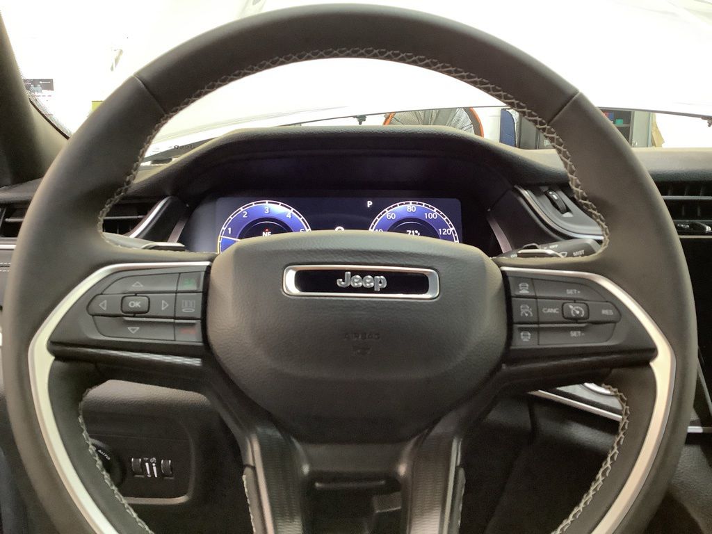 Thumbnail: 2026 Jeep Grand Cherokee - 7