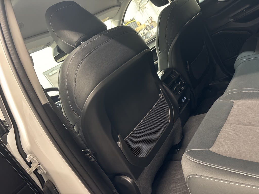 2023 Jeep Grand Cherokee Laredo 10