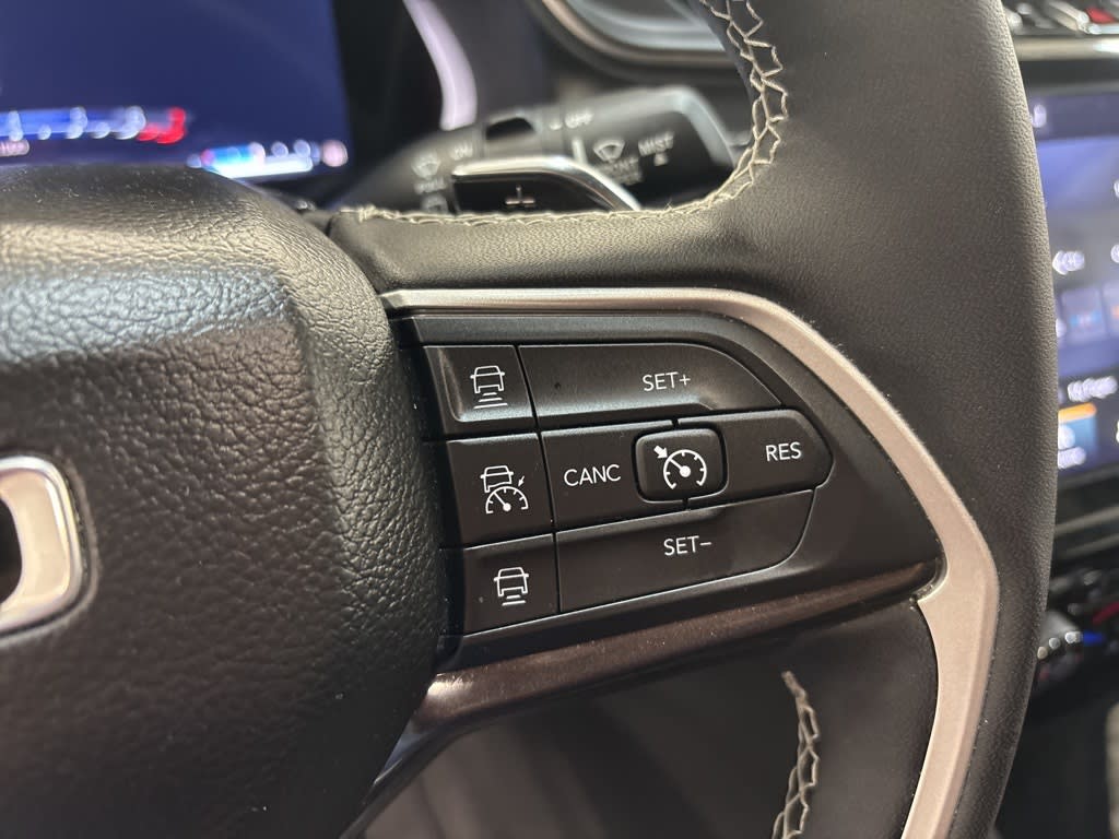 2023 Jeep Grand Cherokee Laredo 24