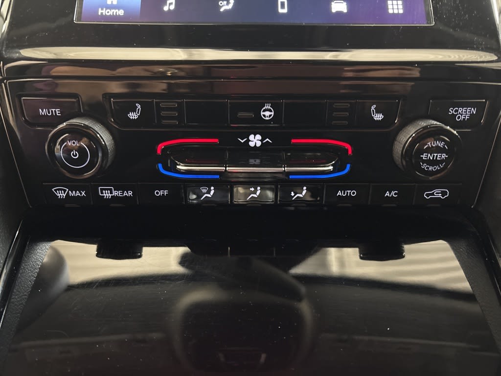 2023 Jeep Grand Cherokee Laredo 28