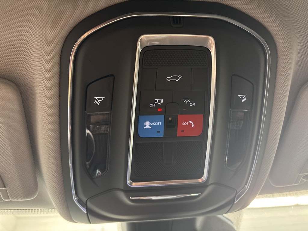 2023 Jeep Grand Cherokee Laredo 30