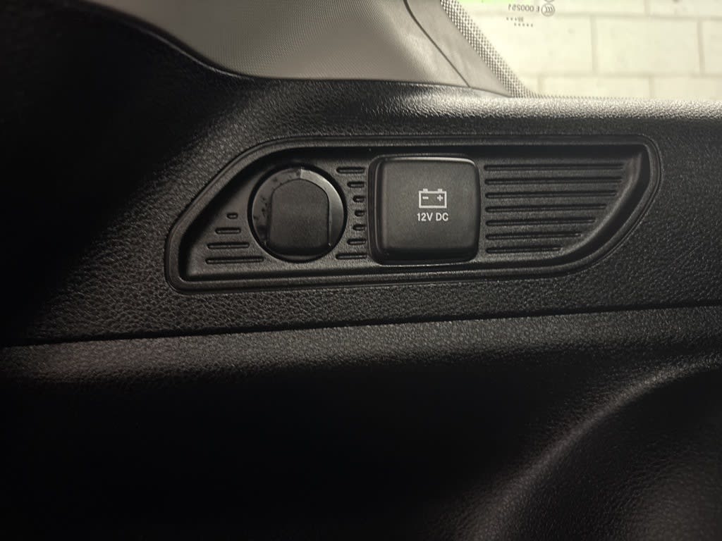 2023 Jeep Grand Cherokee Laredo 35