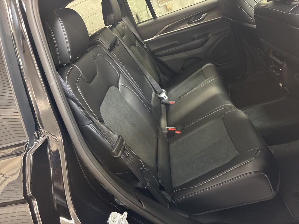 Thumbnail: 2026 Jeep Grand Cherokee - 36