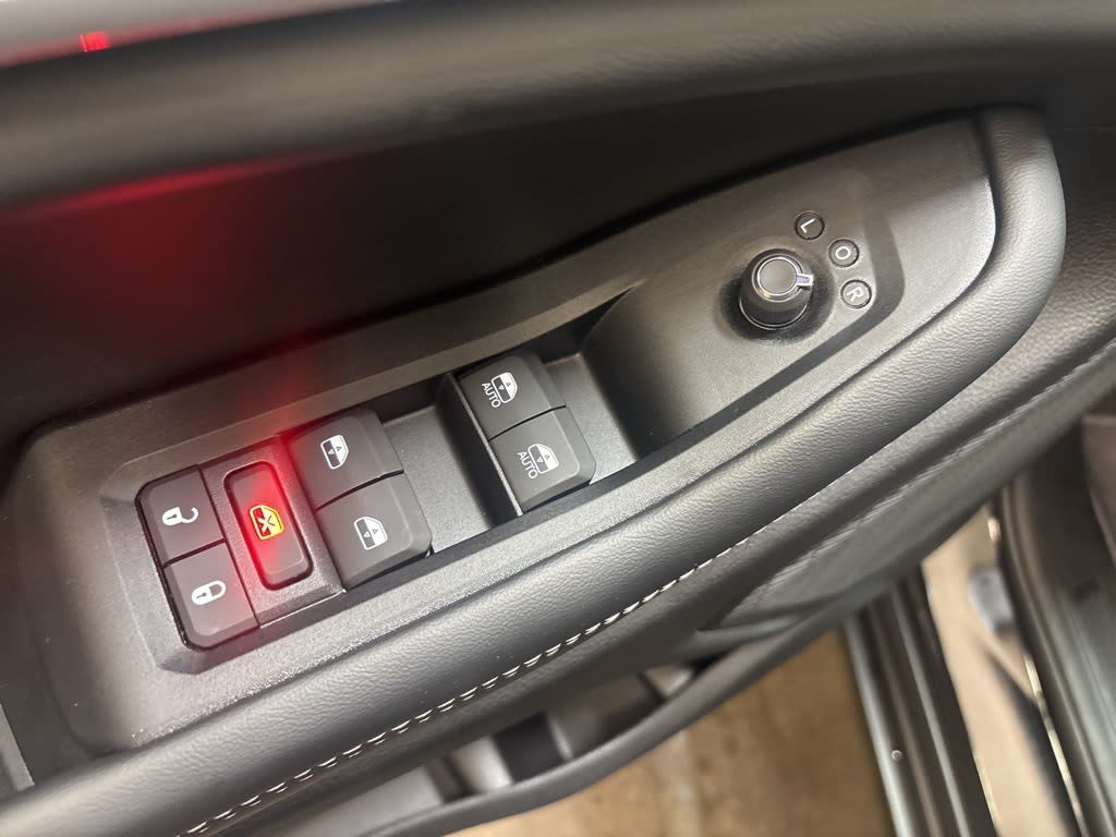 Thumbnail: 2026 Jeep Grand Cherokee - 20