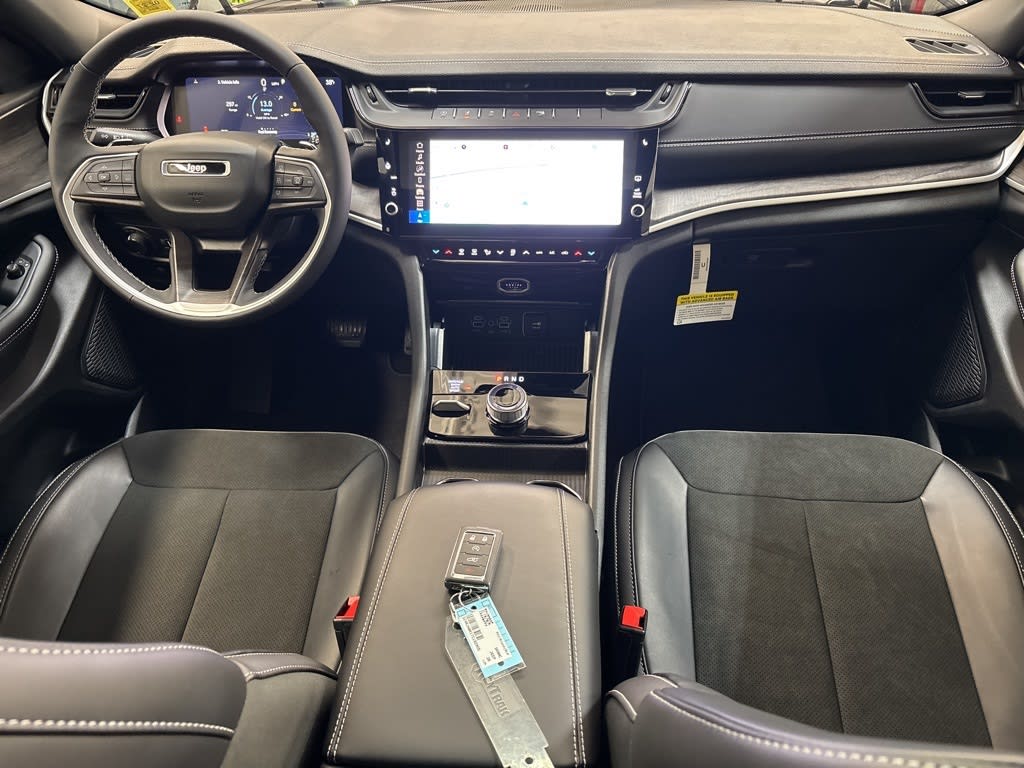 Thumbnail: 2026 Jeep Grand Cherokee - 10