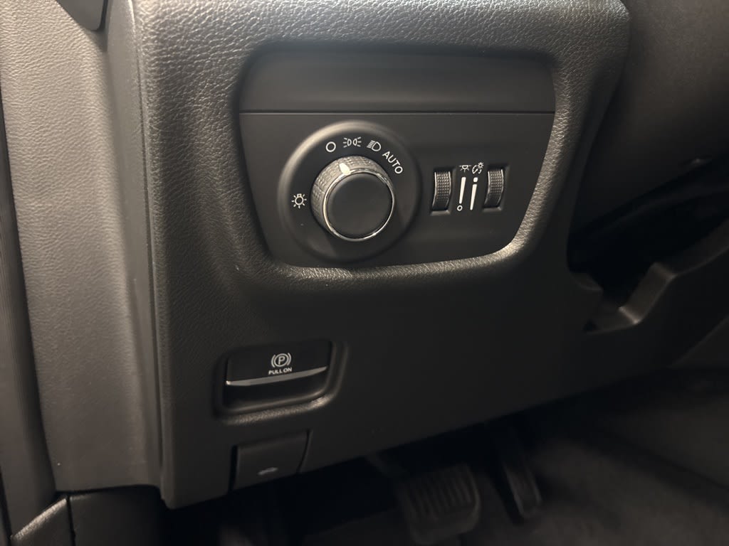 Thumbnail: 2026 Jeep Grand Cherokee - 21