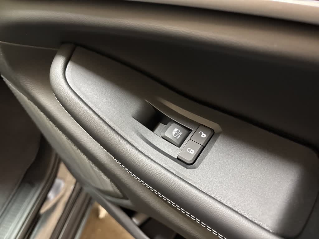 Thumbnail: 2026 Jeep Grand Cherokee - 6