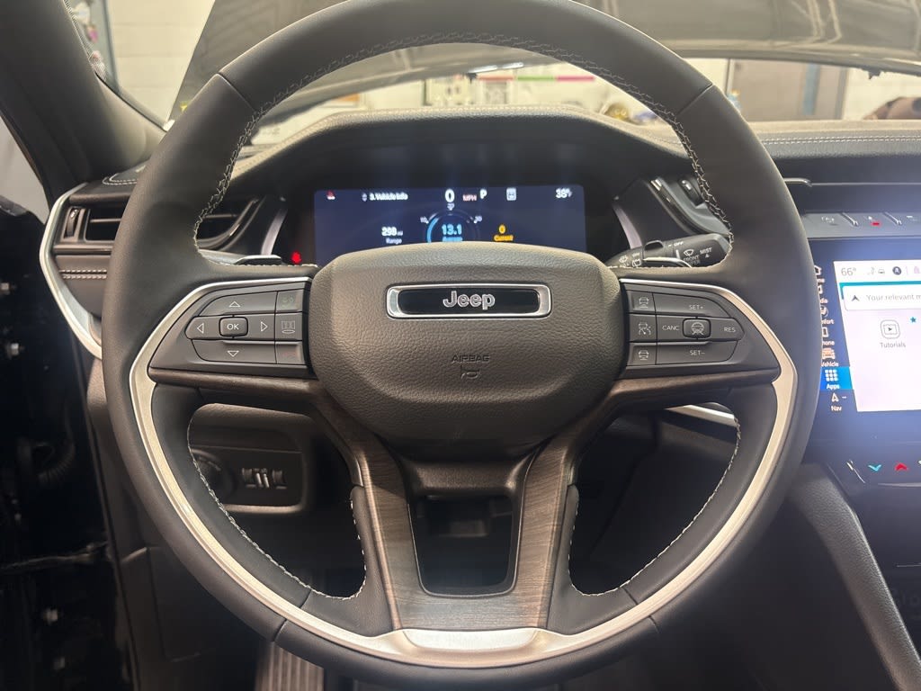 Thumbnail: 2026 Jeep Grand Cherokee - 7