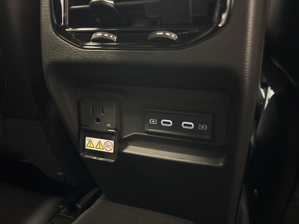 Thumbnail: 2026 Jeep Grand Cherokee - 38