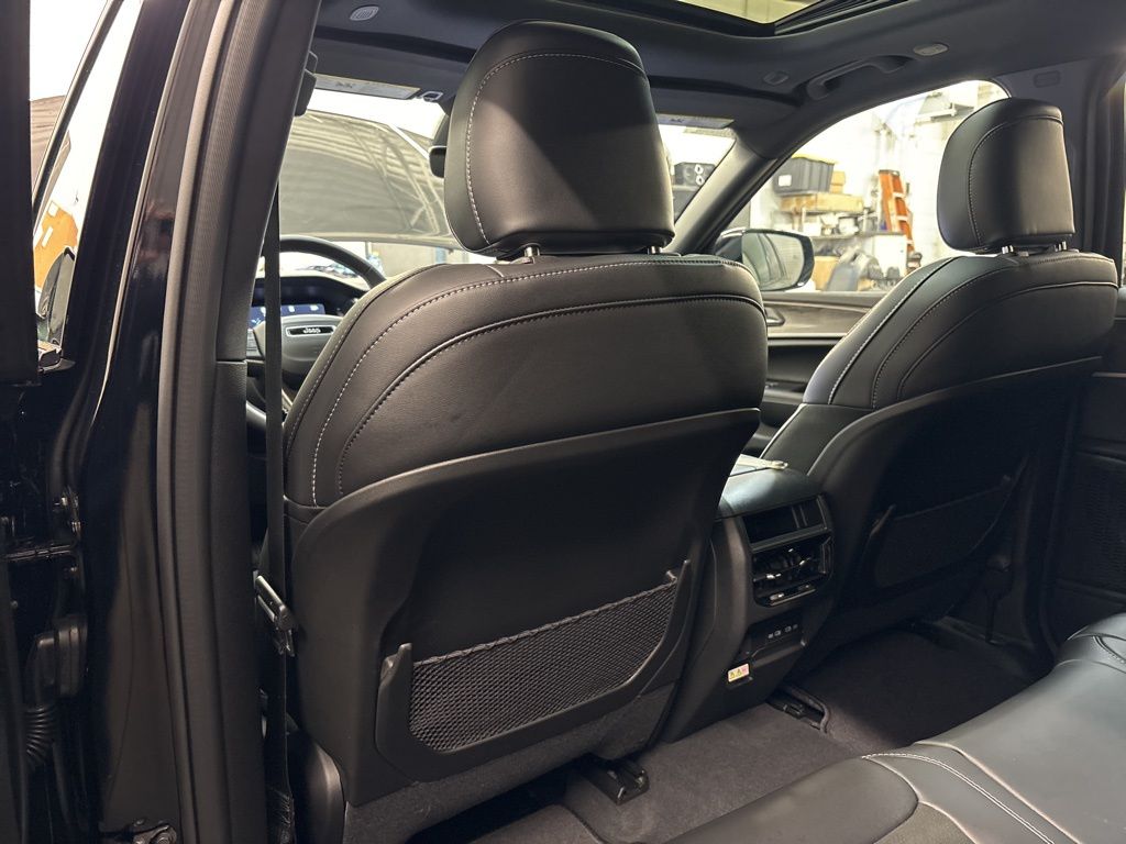 Thumbnail: 2026 Jeep Grand Cherokee - 30