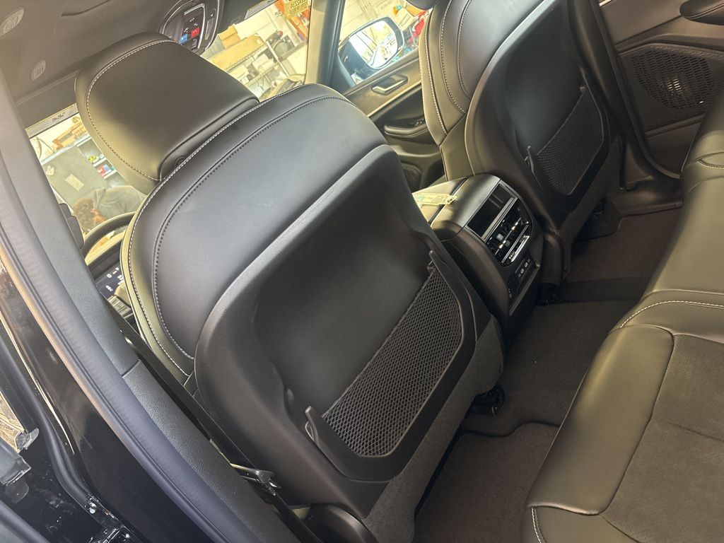 Thumbnail: 2026 Jeep Grand Cherokee - 11