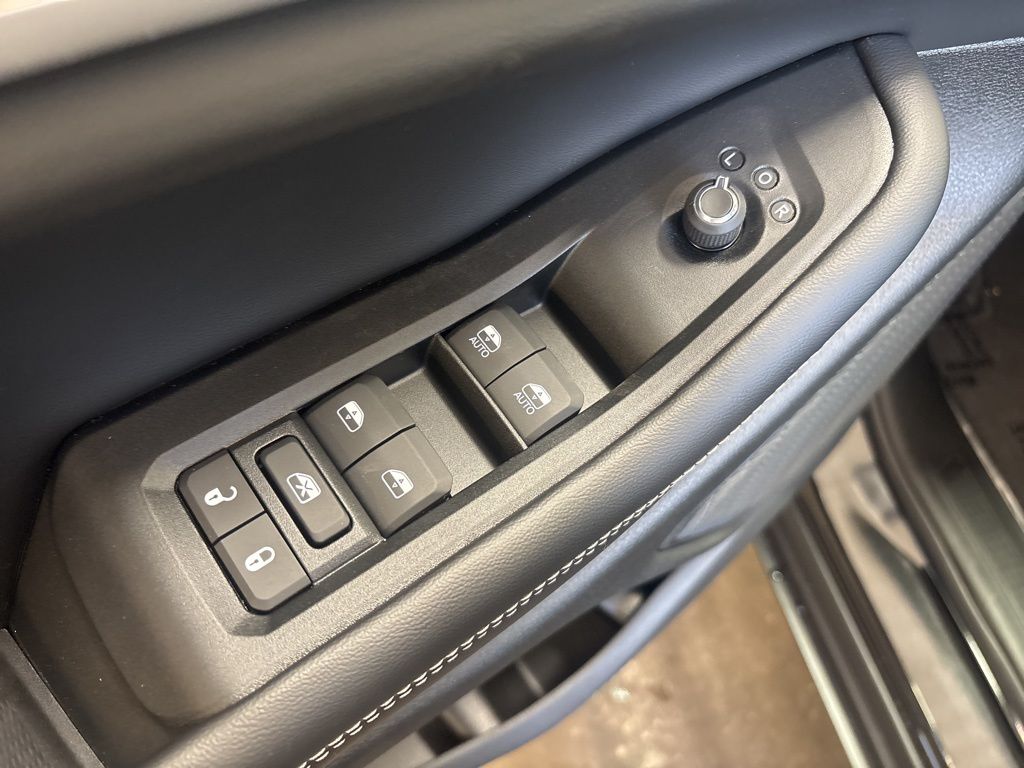 Thumbnail: 2026 Jeep Grand Cherokee - 23