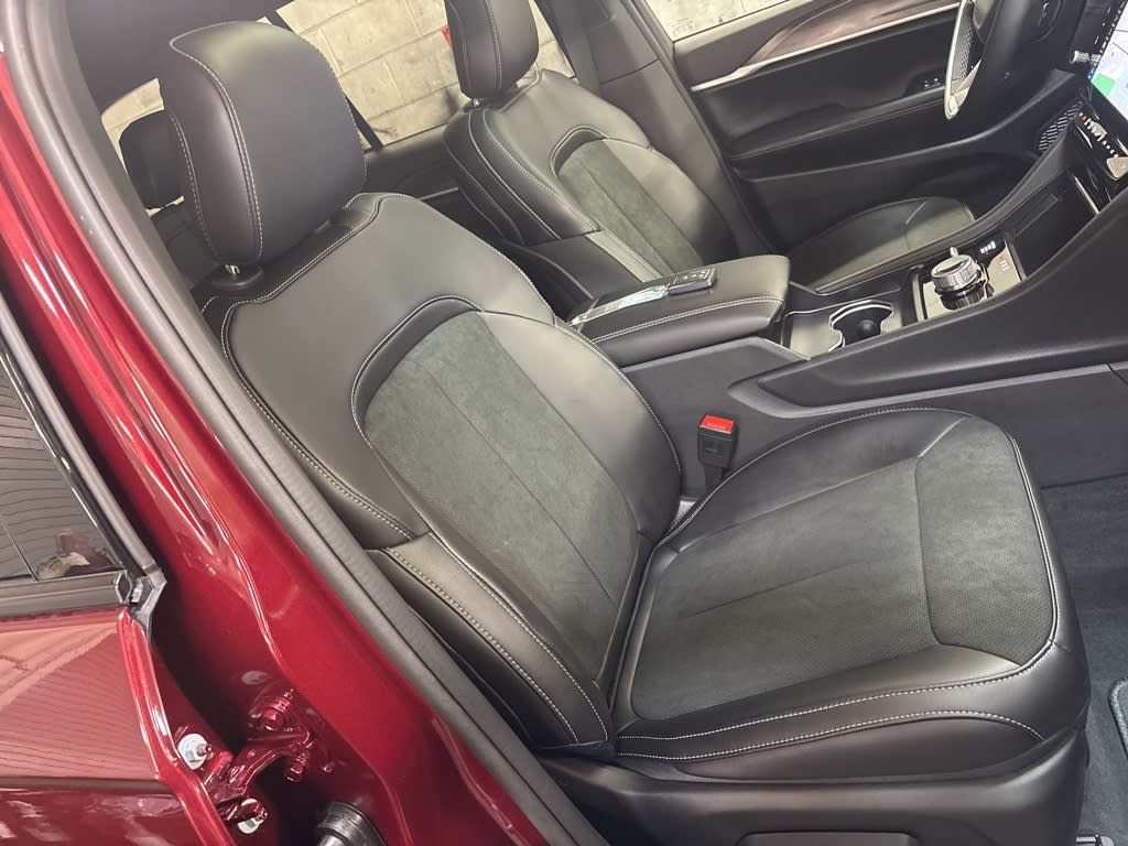 Thumbnail: 2026 Jeep Grand Cherokee - 9