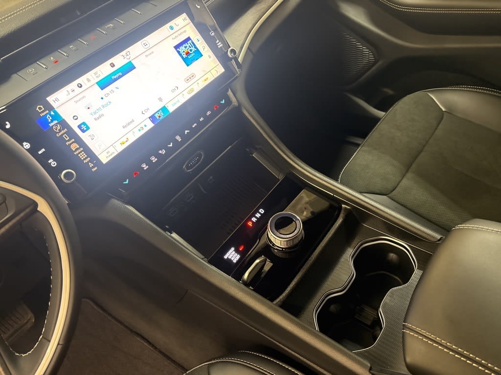 Thumbnail: 2026 Jeep Grand Cherokee - 25