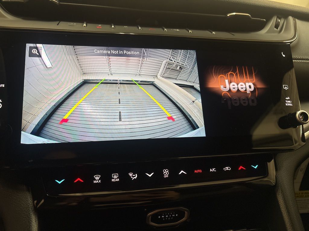 Thumbnail: 2026 Jeep Grand Cherokee - 30