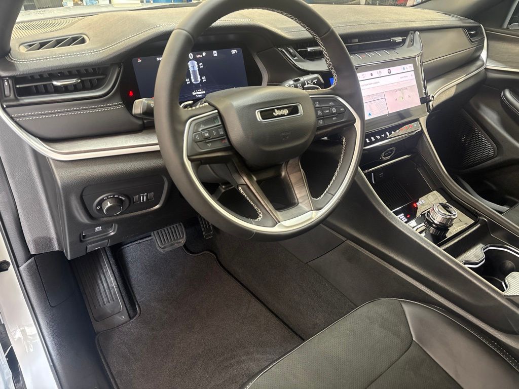 Thumbnail: 2026 Jeep Grand Cherokee - 2