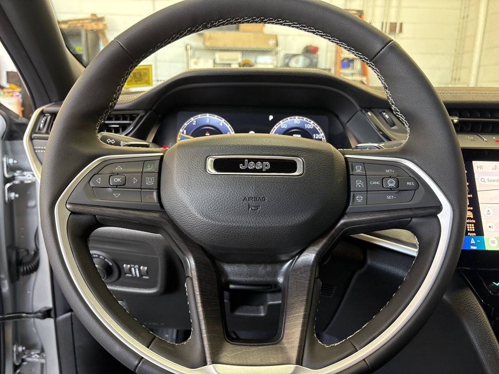 Thumbnail: 2026 Jeep Grand Cherokee - 8