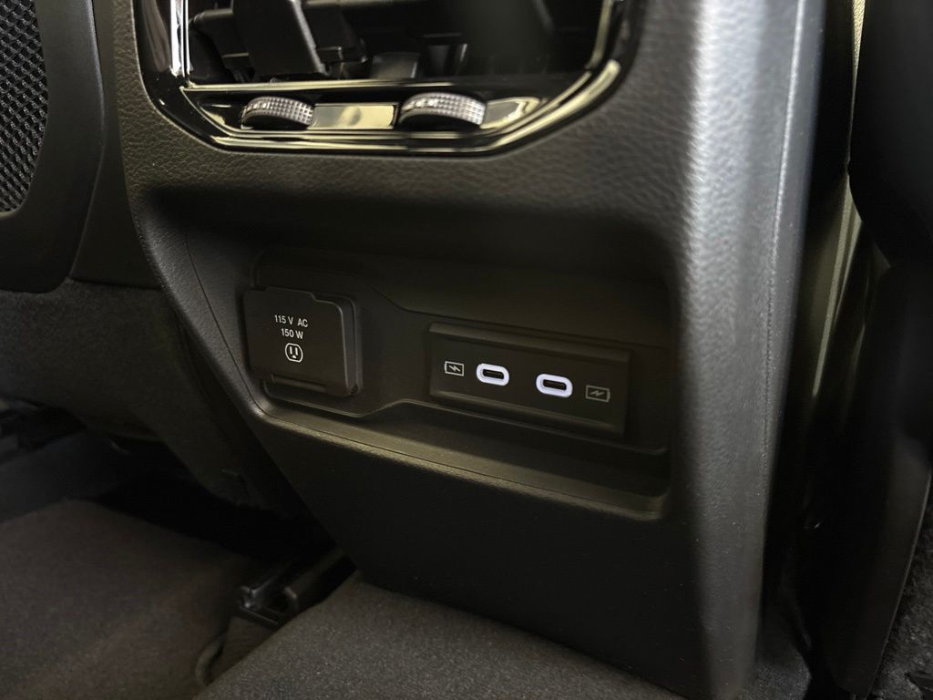 Thumbnail: 2026 Jeep Grand Cherokee - 41