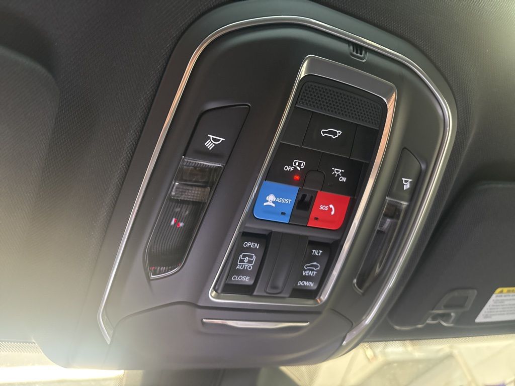 Thumbnail: 2026 Jeep Grand Cherokee - 29
