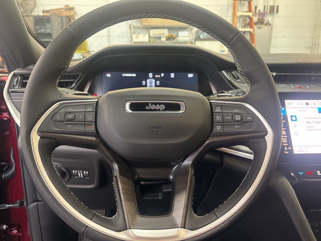 Thumbnail: 2026 Jeep Grand Cherokee - 12