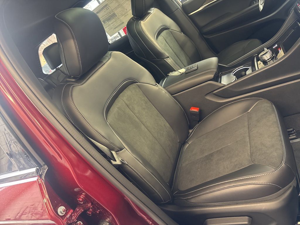 Thumbnail: 2026 Jeep Grand Cherokee - 10