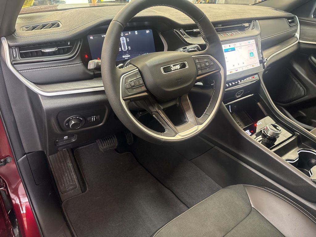 Thumbnail: 2026 Jeep Grand Cherokee - 8