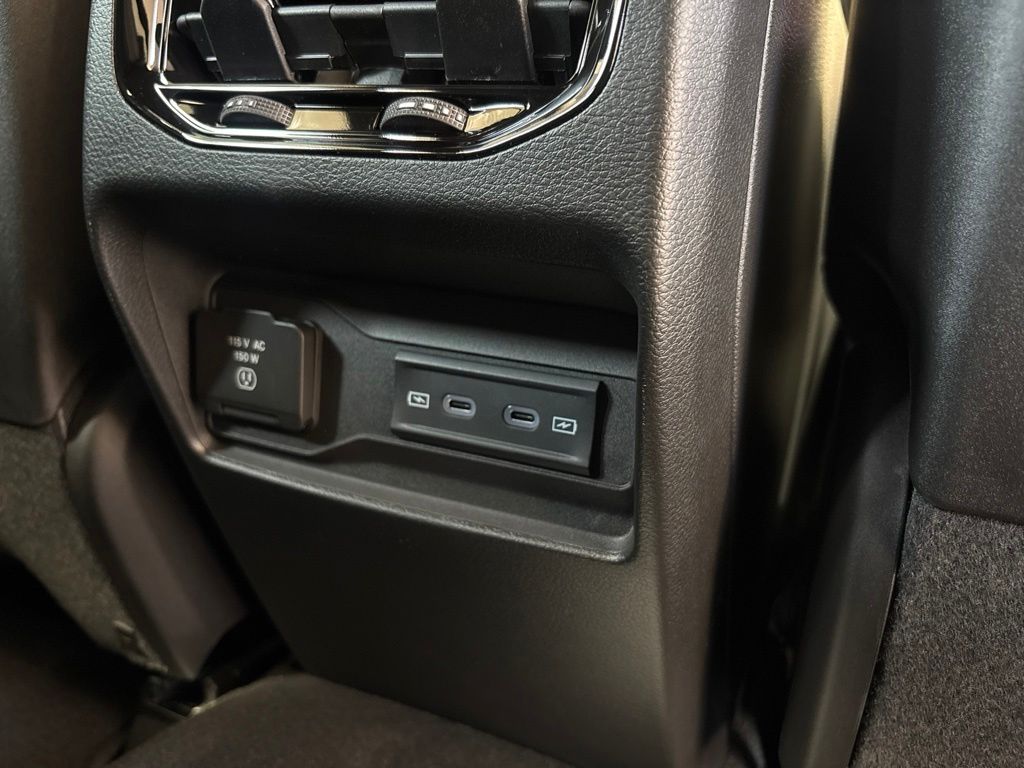 Thumbnail: 2026 Jeep Grand Cherokee - 41