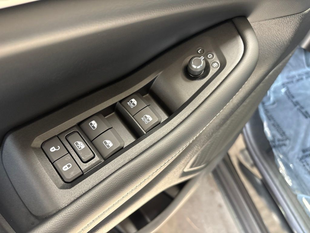 Thumbnail: 2026 Jeep Grand Cherokee - 21