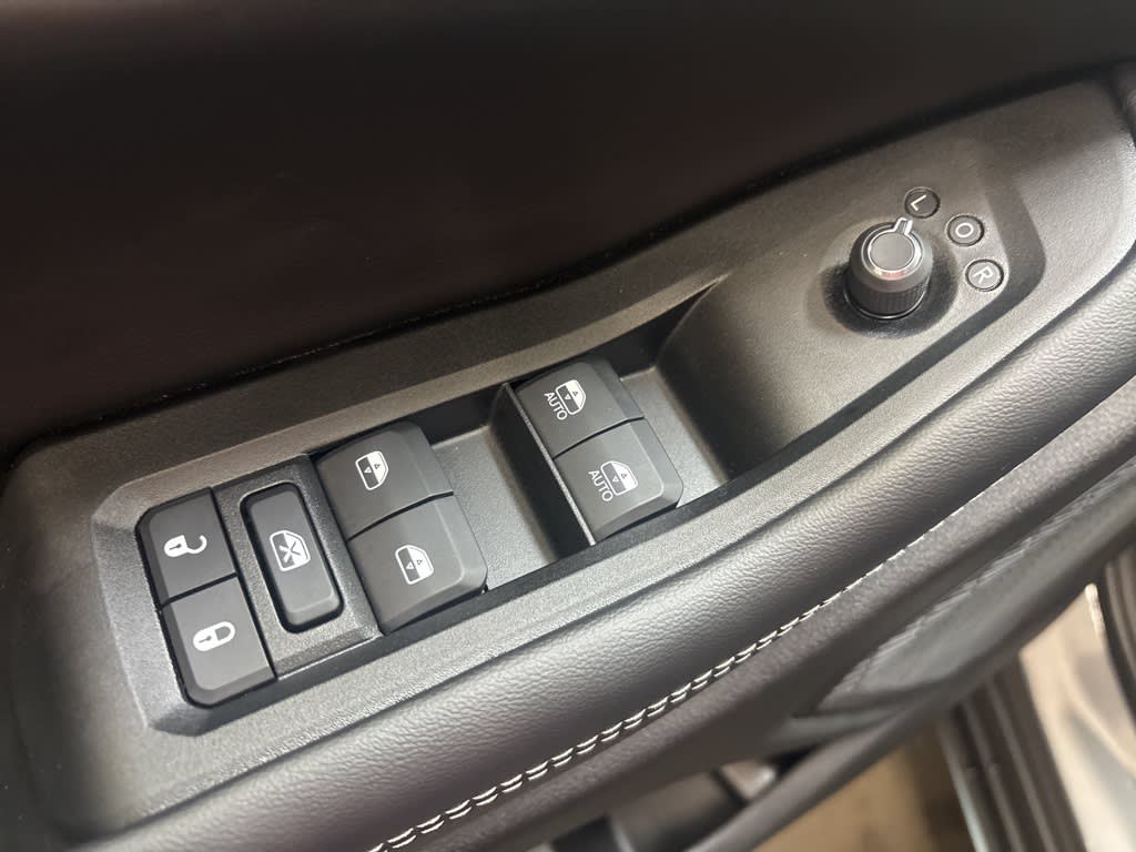 Thumbnail: 2026 Jeep Grand Cherokee - 21