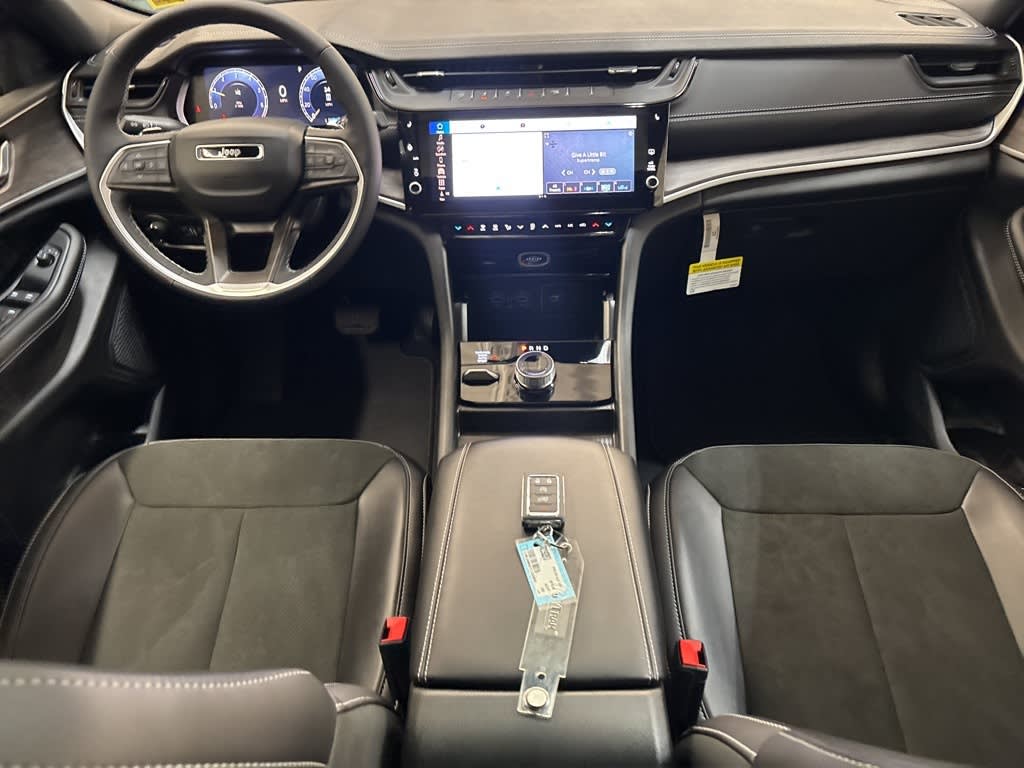 Thumbnail: 2026 Jeep Grand Cherokee - 11