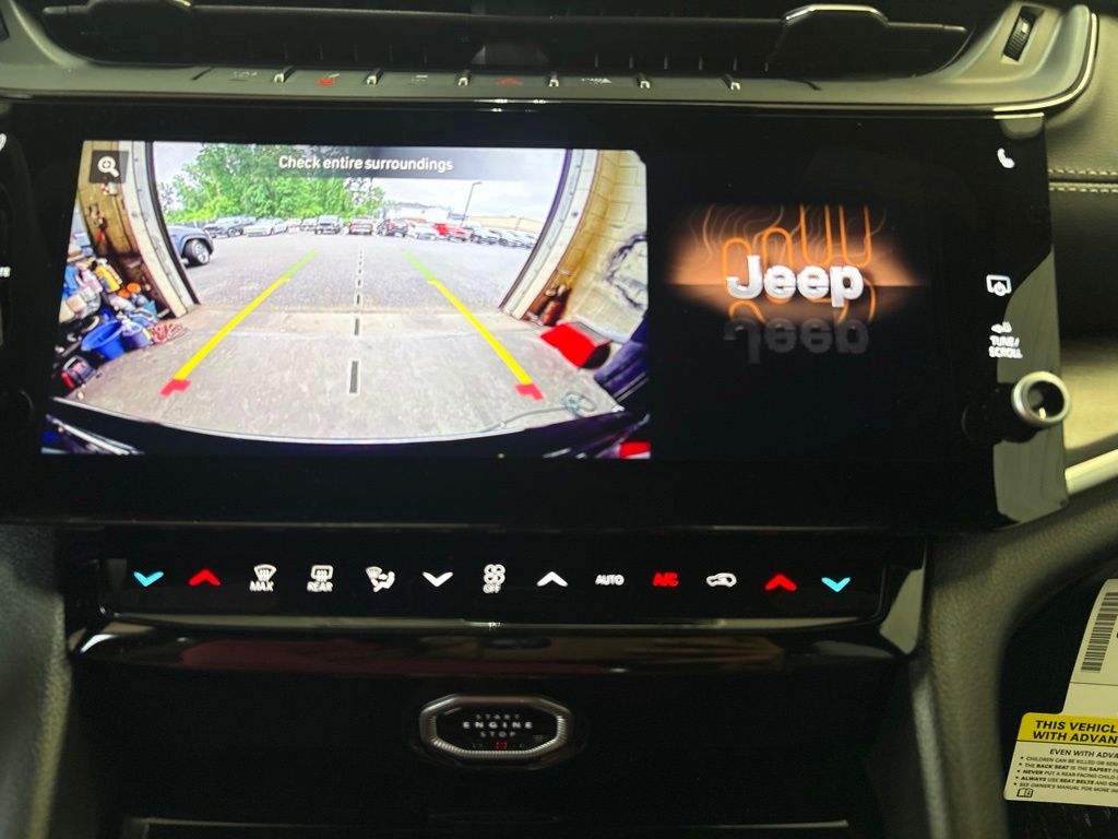 Thumbnail: 2026 Jeep Grand Cherokee - 27