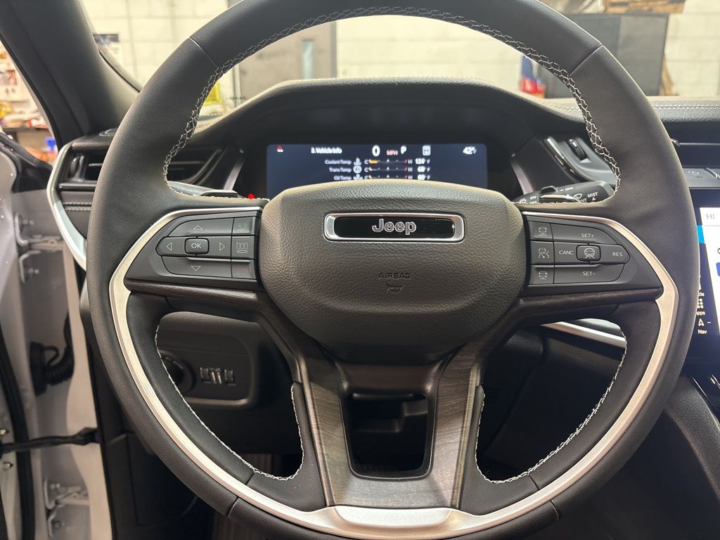 Thumbnail: 2026 Jeep Grand Cherokee - 7