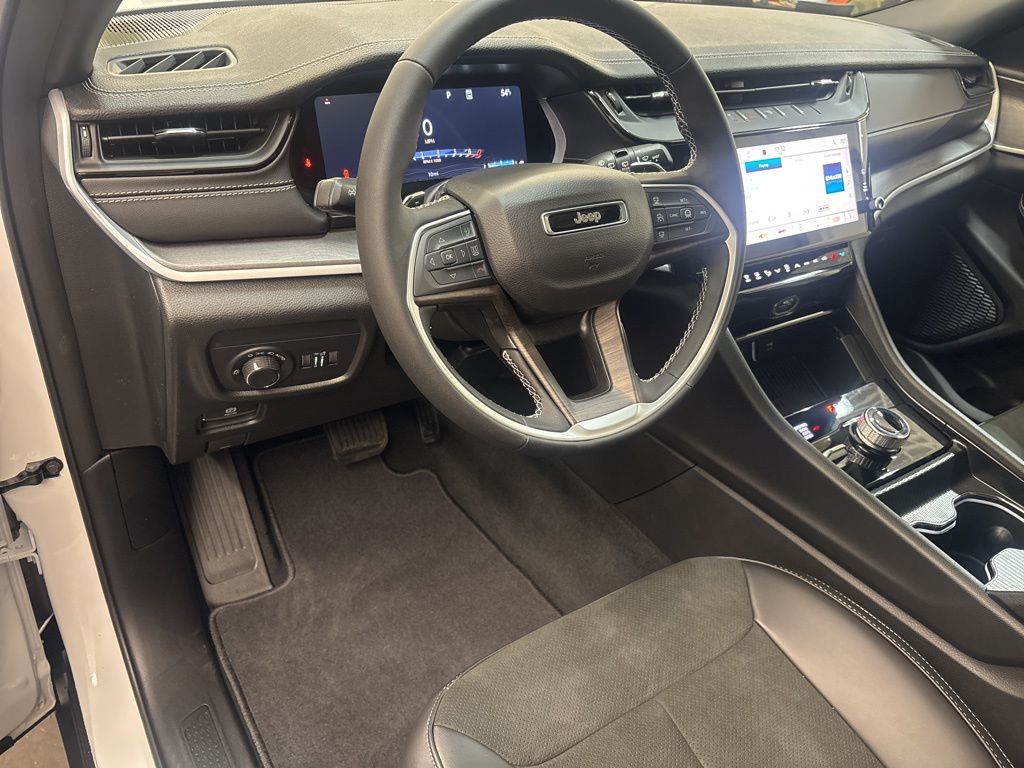 Thumbnail: 2026 Jeep Grand Cherokee - 2