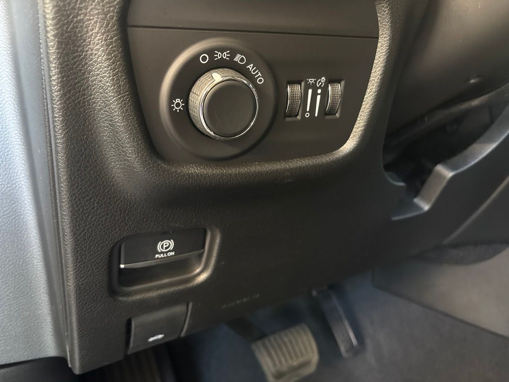 Thumbnail: 2026 Jeep Grand Cherokee - 22