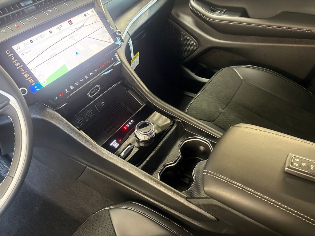 Thumbnail: 2026 Jeep Grand Cherokee - 12
