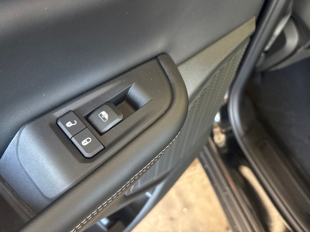 Thumbnail: 2026 Jeep Grand Cherokee - 33